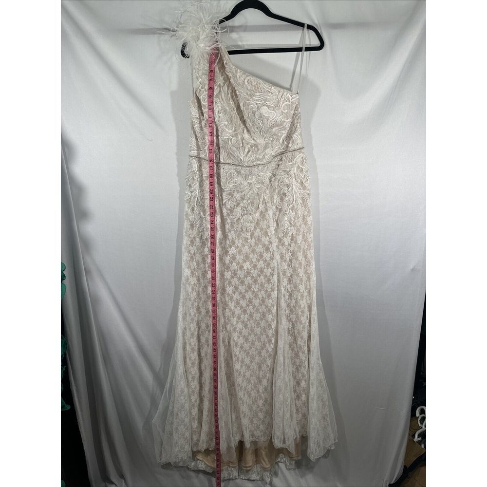 NEW $798 Mac Duggal [ 12‎ ] Lace Embellished Feather One Shoulder Gown Ivory - Picture 8 of 16